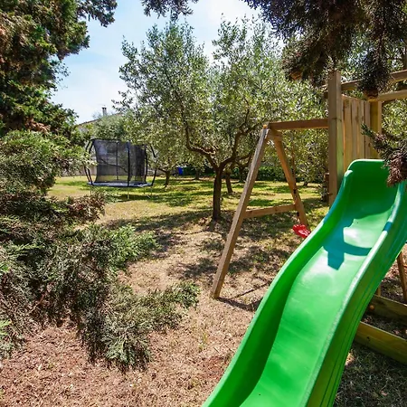 Lovely In With Wifi Holiday home