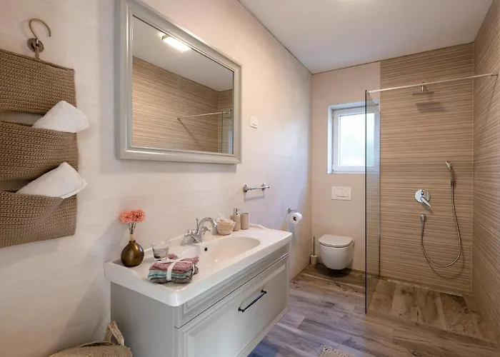 Nyaraló Lovely In With Wifi *